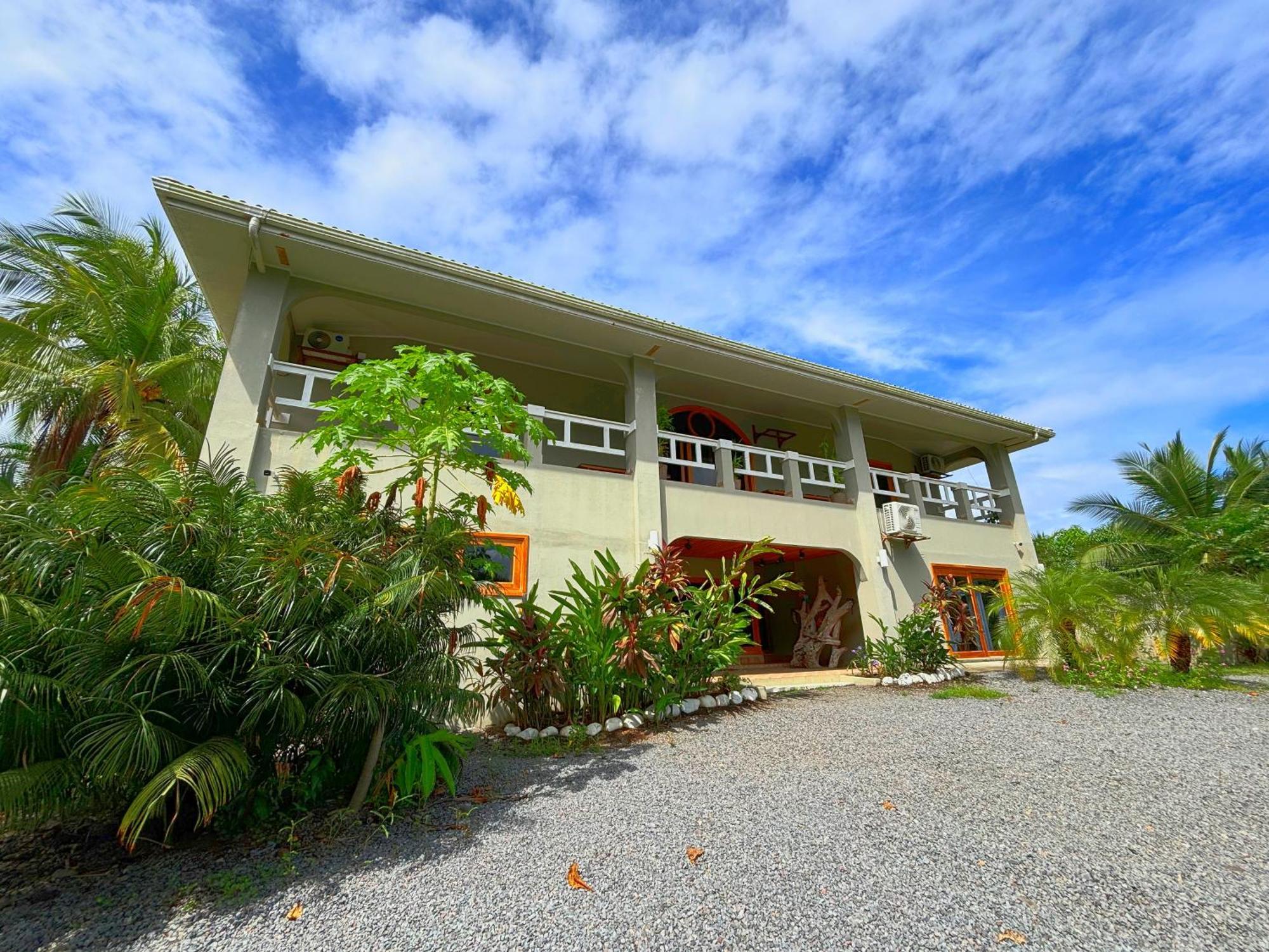 CabreraRoyal Palm Retreatアパートメント エクステリア 写真